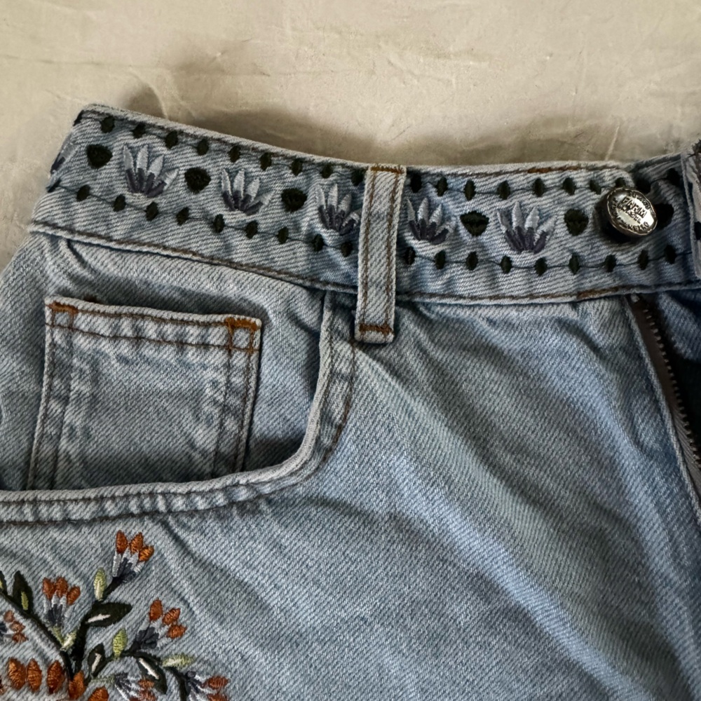 Farm Rio Embroidered Light Blue Denim Shorts Floral Accent - Picture 7 of 12